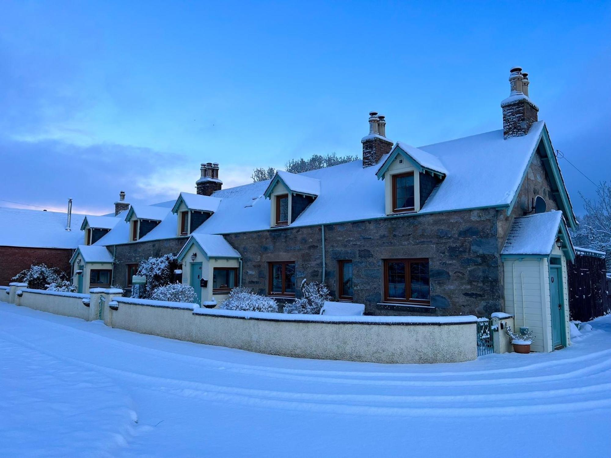 Rosemount Bothy - Highland Cottage Garve Exterior photo
